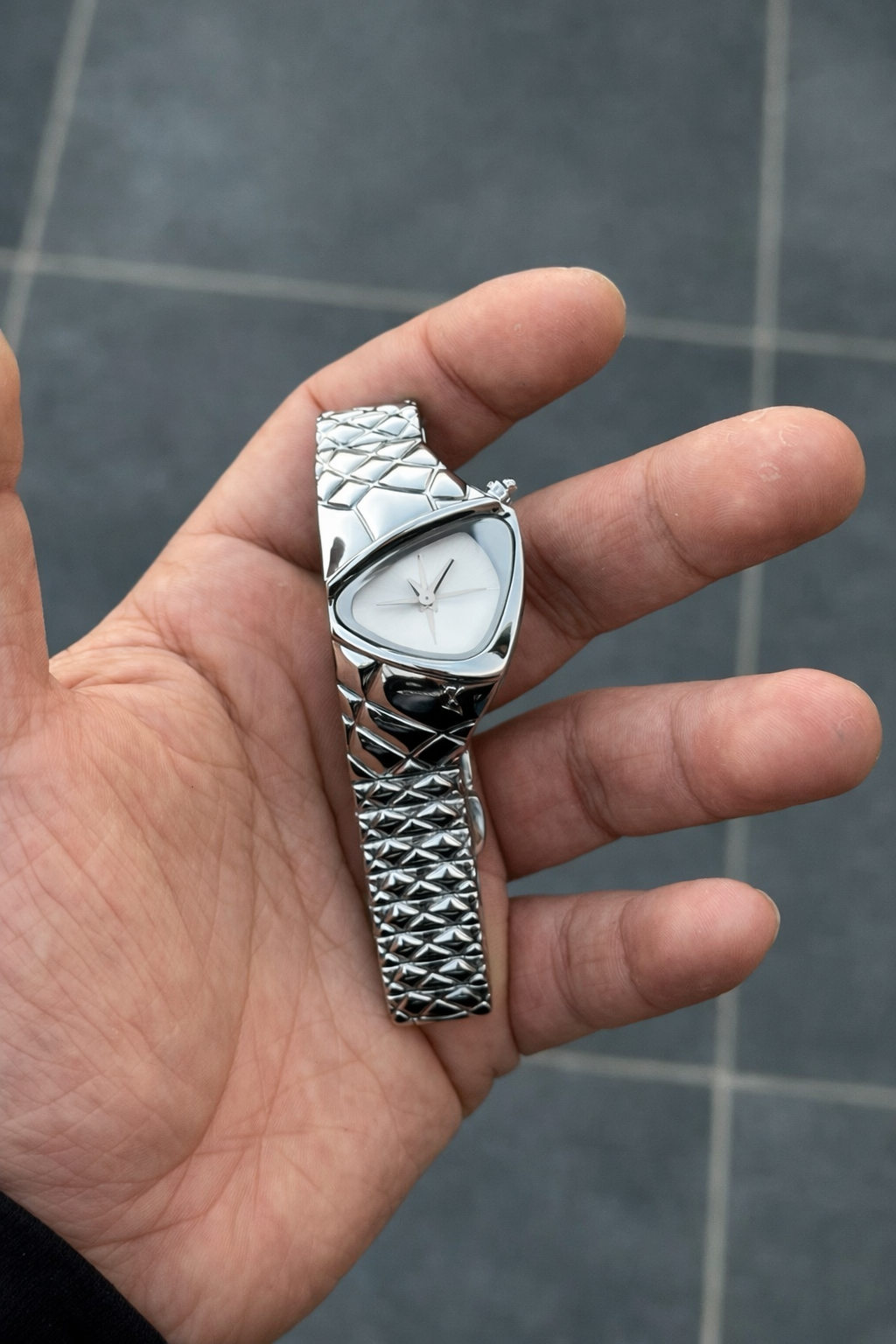 Chrome Futural - velora studio 