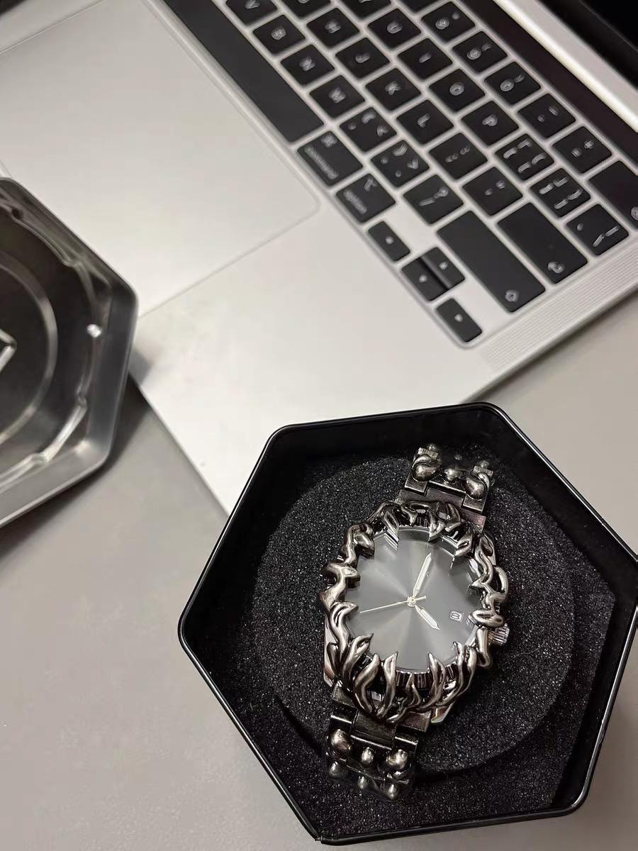 Velora Sculpted Steel Watch - velora studio 