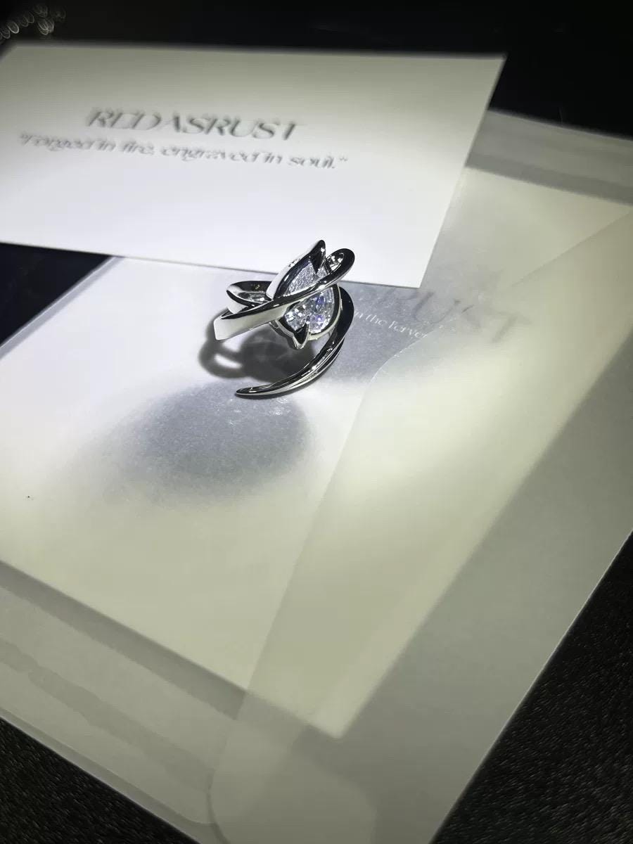 velora Serpent Ethereal Leaf Ring - velora studio 