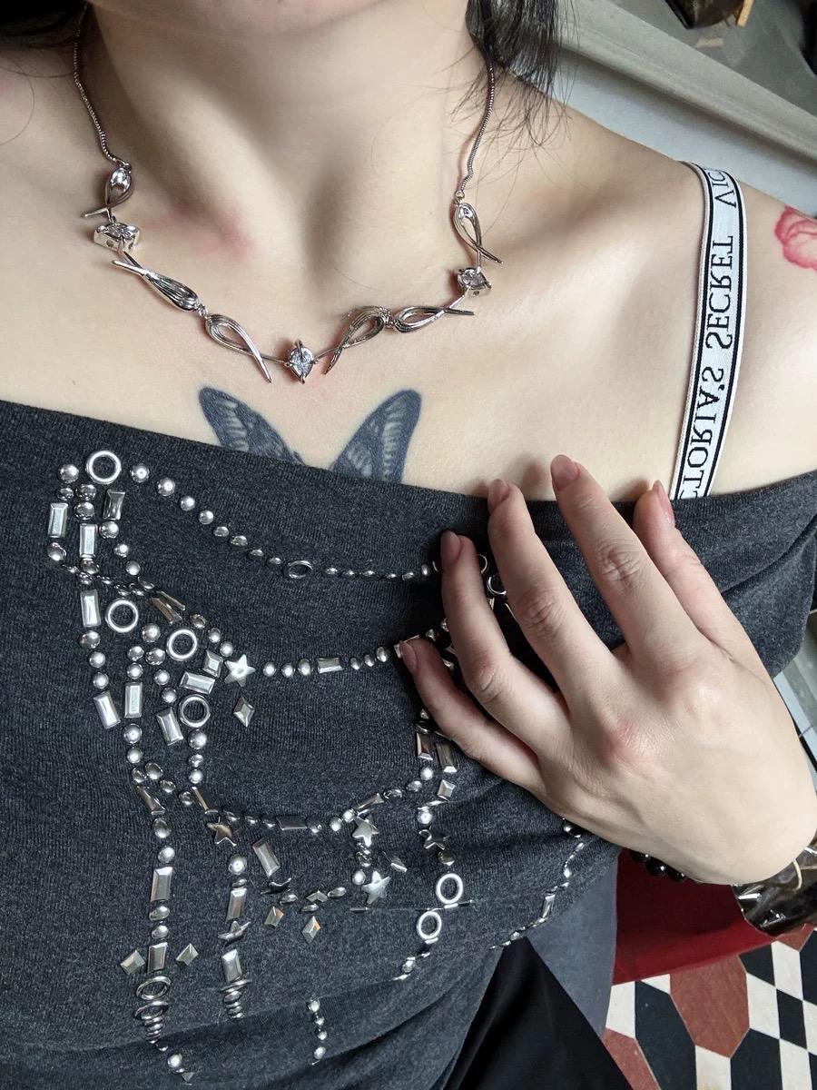 Velora Cross Necklace - velora studio 